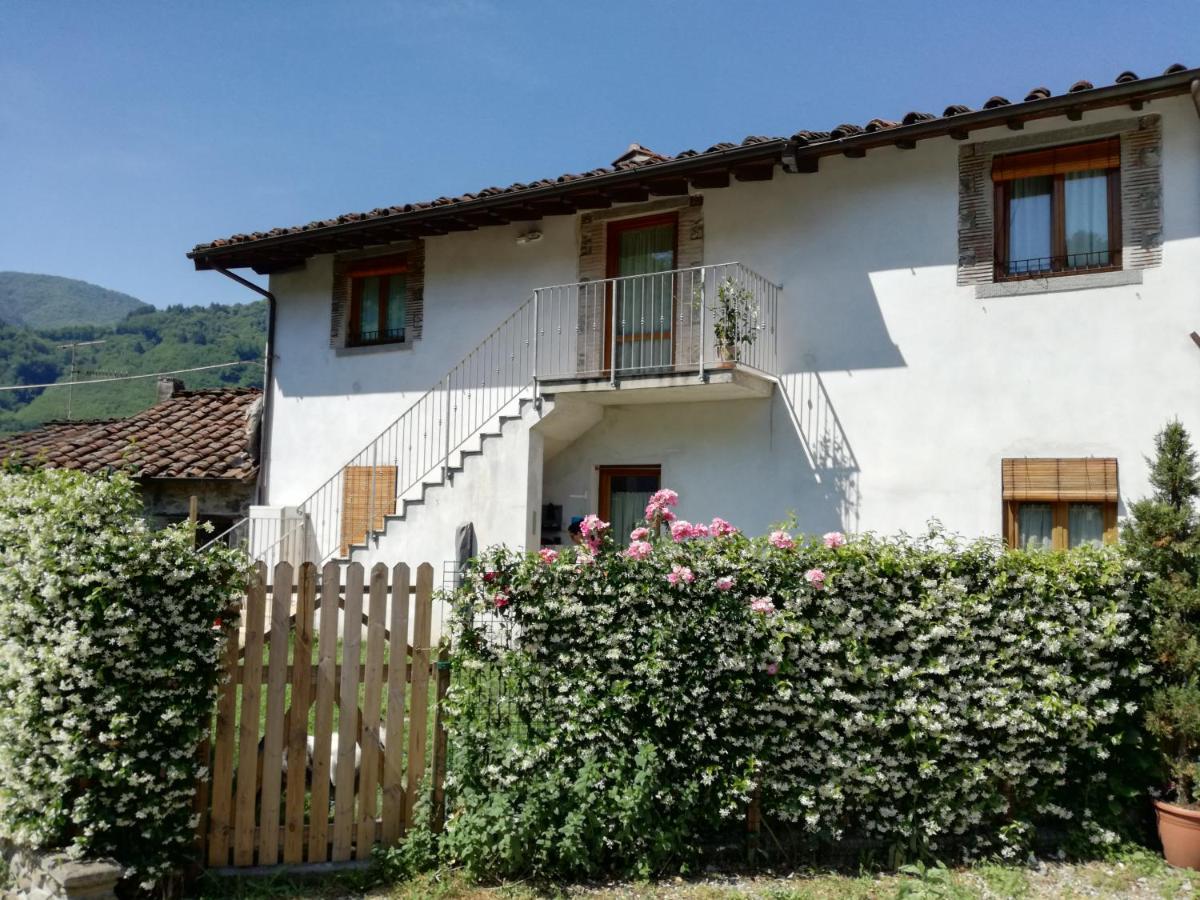 B & B Via Di Mezzo Coreglia Antelminelli Exteriör bild